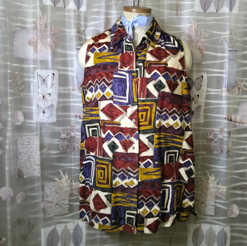 Vintage New York Studio Sleeveless Silk Button Up Top Size Medium Good Used Con